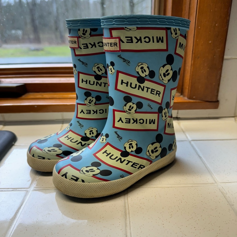 Hunter Mickey boots